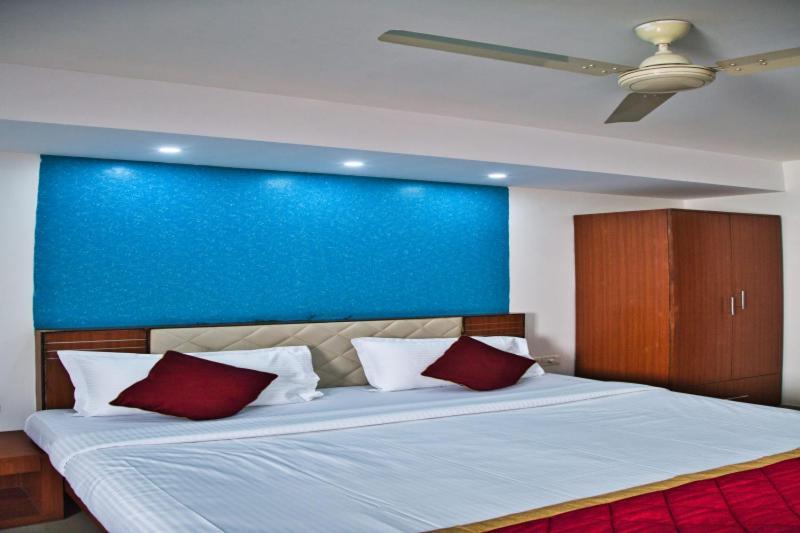 Business Inn Bangalore Exterior foto